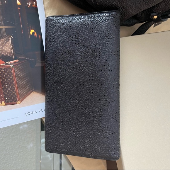 LOUIS VUITTON SET - Handbag and Wallet - Picture 5 of 9